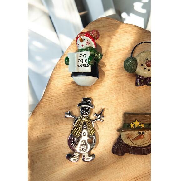 Christmas Holiday Bundle Lot of 6 Vintage Brooch Pins - Picture 3 of 7